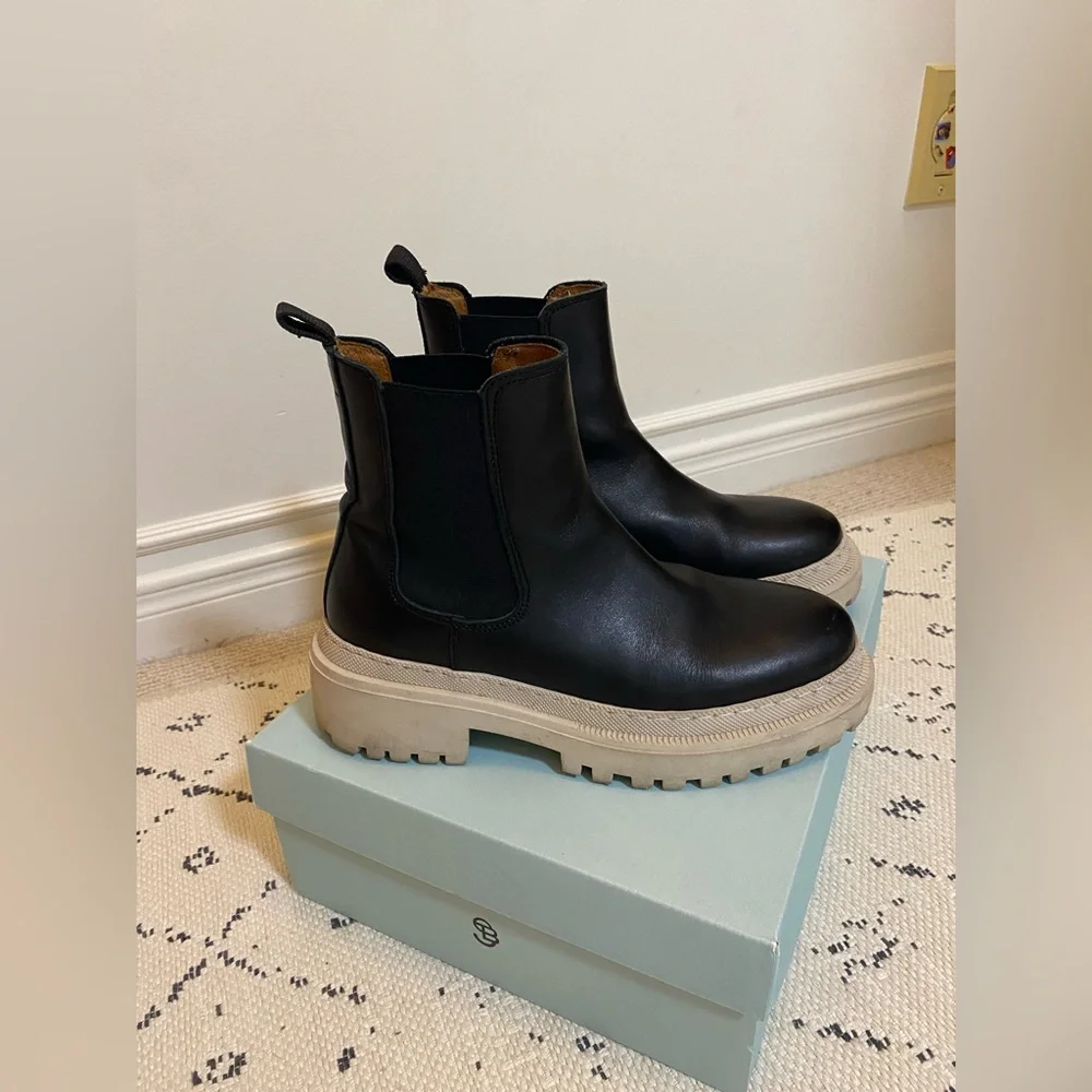 Shoe The Bear Leather Chelsea Boots - Picture 2 of 5